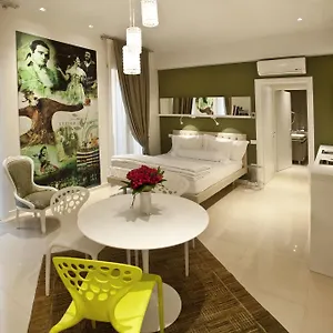 2* Aparthotel Opera Relais De Charme -